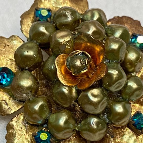 Flower Stud Earrings Gold Tone Cluster Beads Blue Green Rhinestones Clip Ons - Picture 7 of 11